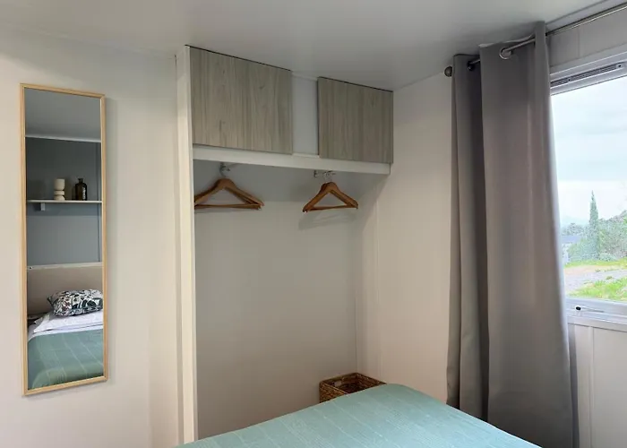 אתר קמפינג Vista Mare , Cap Corse *